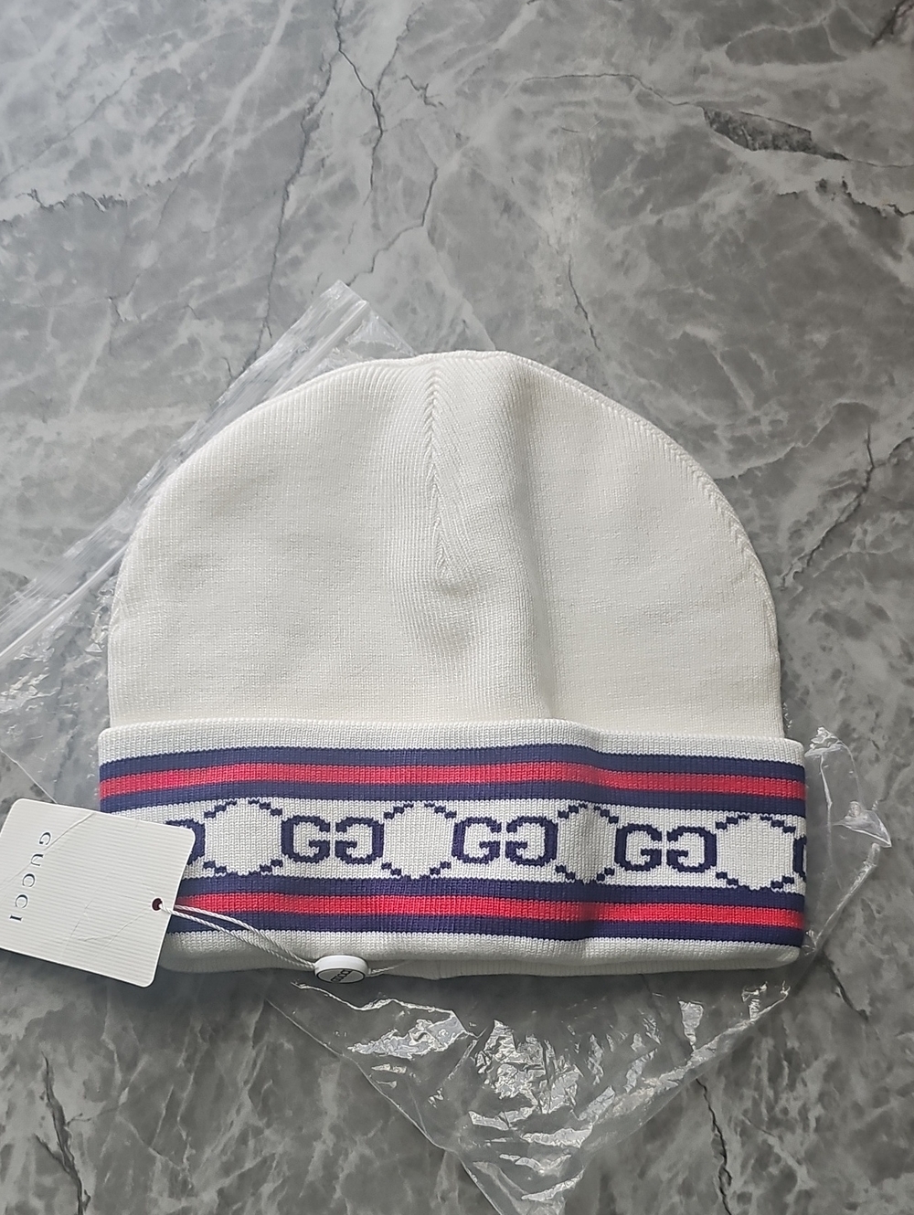 Gucci  White Beanie with Pink & Navy Stripe GG Band